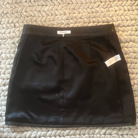 Frame Lamb Leather Mini Skirt Women’s - Picture 5 of 8